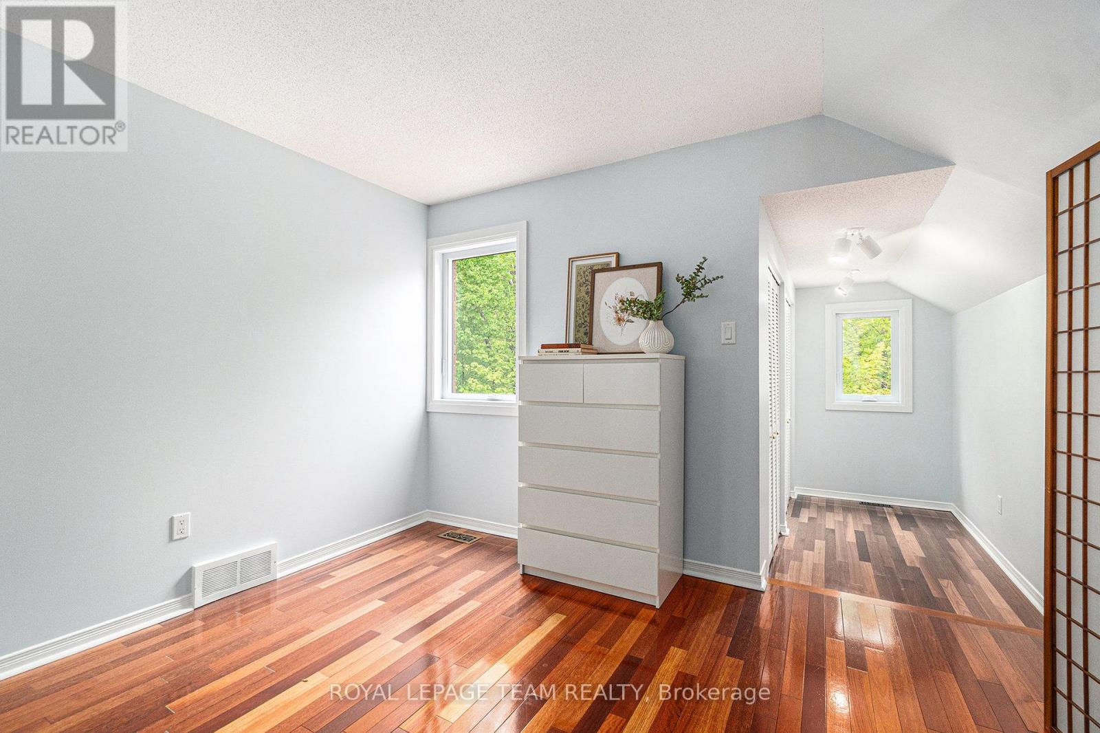 Photo 3 of 2259 Fitzroy Street, Ottawa ON
