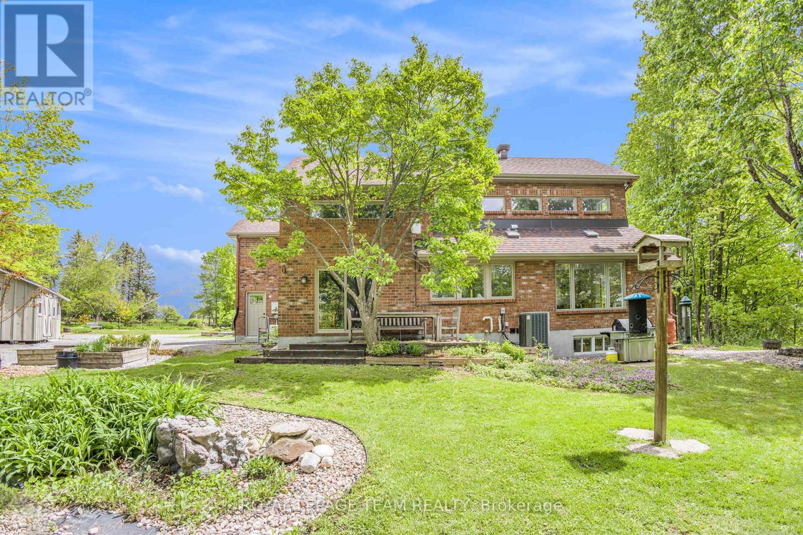 Photo 40 of 2259 Fitzroy Street, Ottawa ON