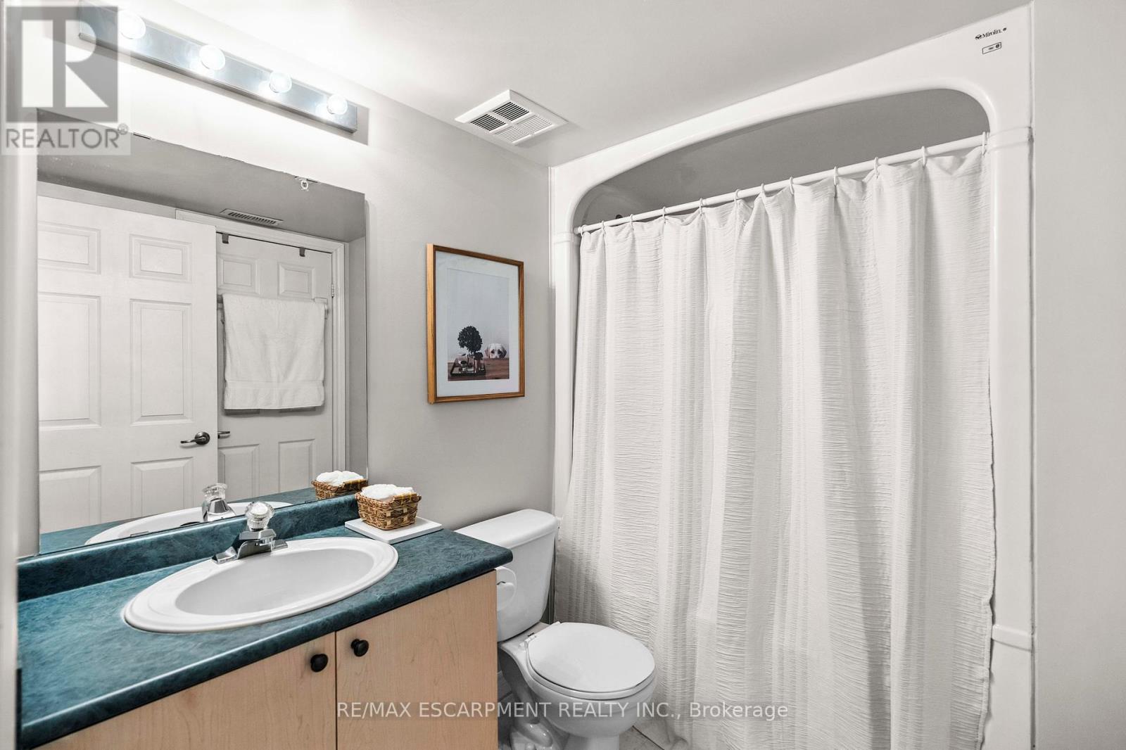 Photo 19 of 409 1411 Walkers Line, Burlington ON