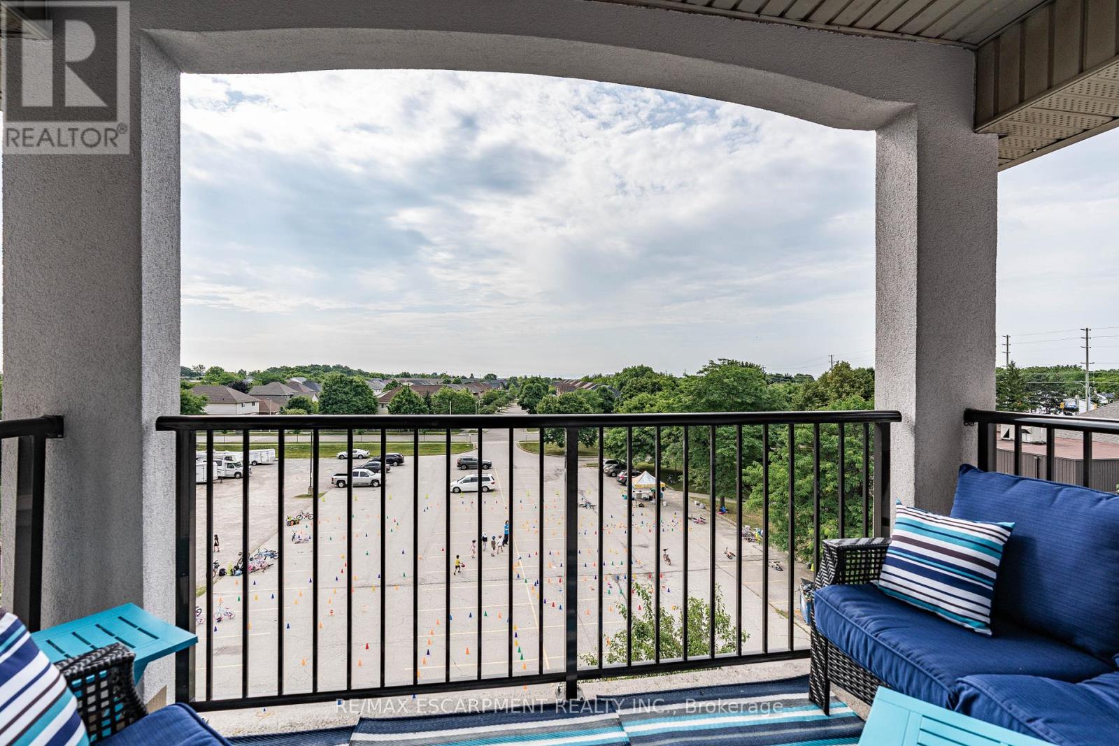 Photo 23 of 409 1411 Walkers Line, Burlington ON