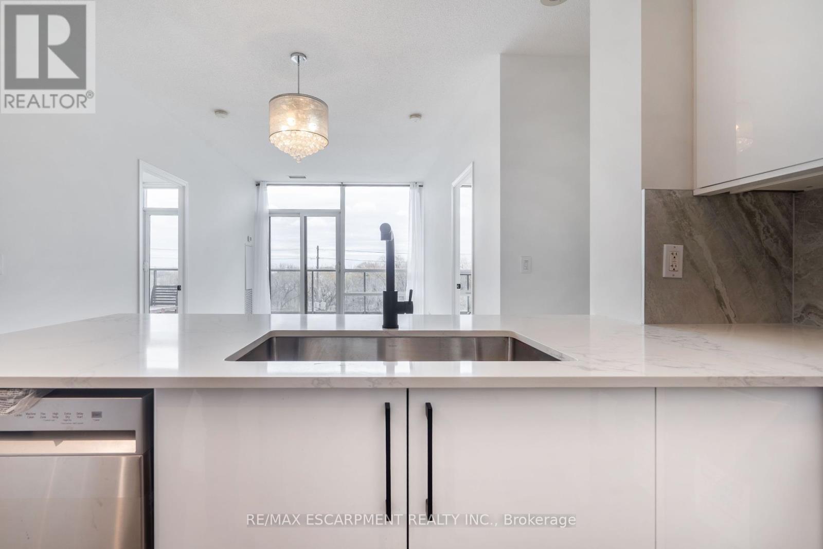 Photo 20 of 303 2230 Lake Shore Boulevard W, Toronto ON