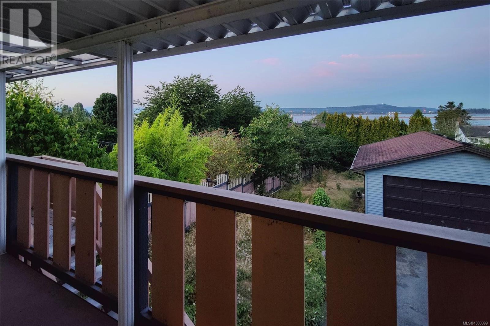 Photo 13 of 18 Gillespie St S, Nanaimo BC