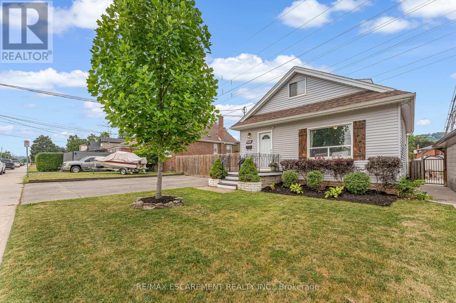 Single Family House for Sale in  COCHRANE ROAD Hamilton (Rosedale) 