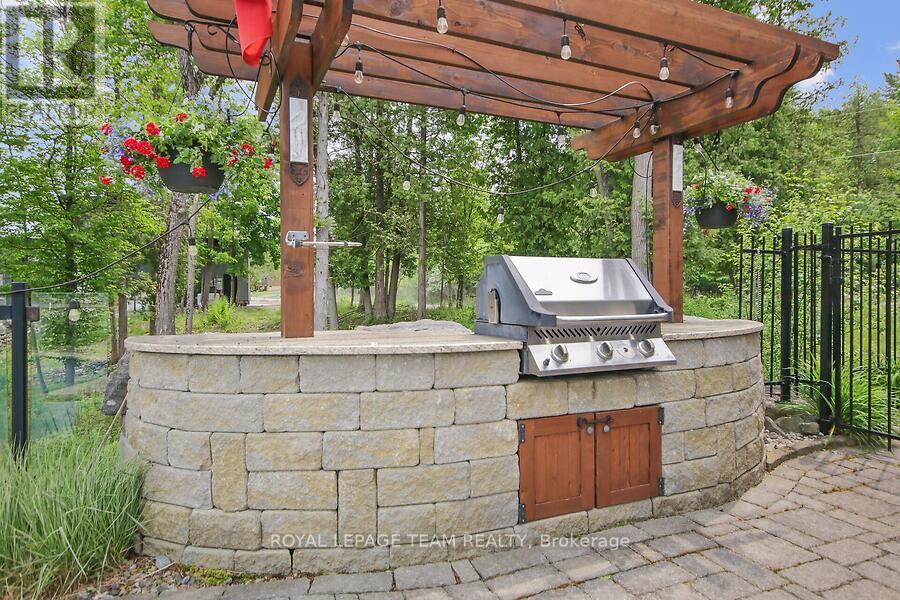 Photo 33 of 3886 Armitage Avenue, Ottawa ON