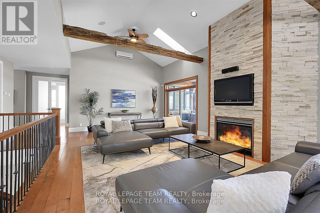 Photo 6 of 3886 Armitage Avenue, Ottawa ON