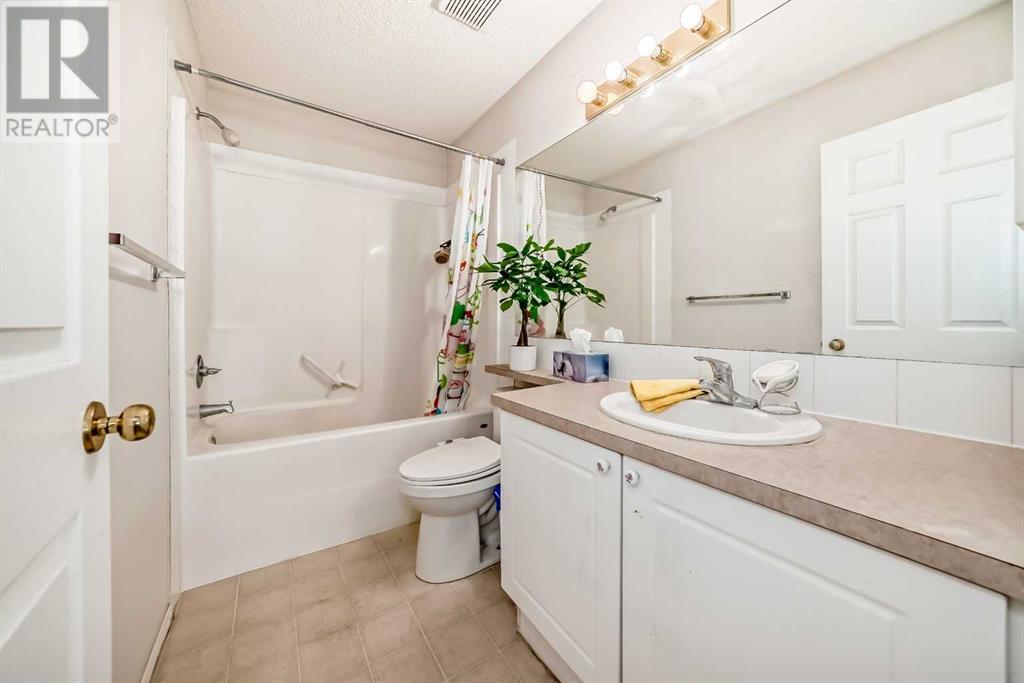 Single Family House for Sale in  Saddleback Way NE Saddle Ridge Calgary 