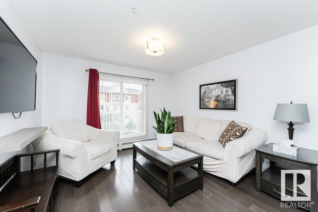 Photo 2 of 304 2207 44 Av Nw, Edmonton AB