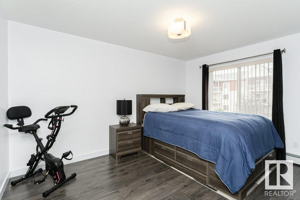 Photo 44 of 304 2207 44 Av Nw, Edmonton AB