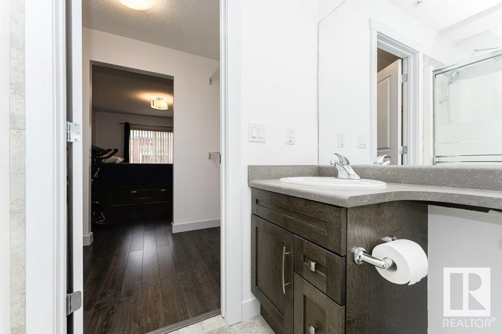 Photo 51 of 304 2207 44 Av Nw, Edmonton AB