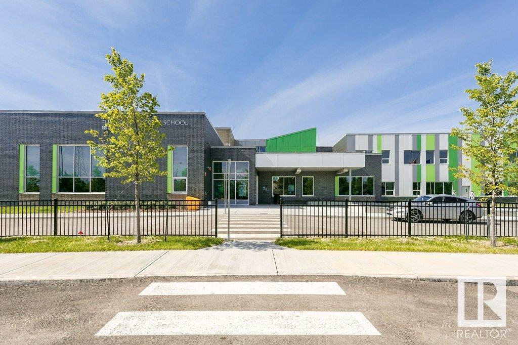 Photo 6 of 304 2207 44 Av Nw, Edmonton AB
