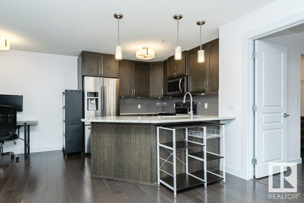 Photo 15 of 304 2207 44 Av Nw, Edmonton AB