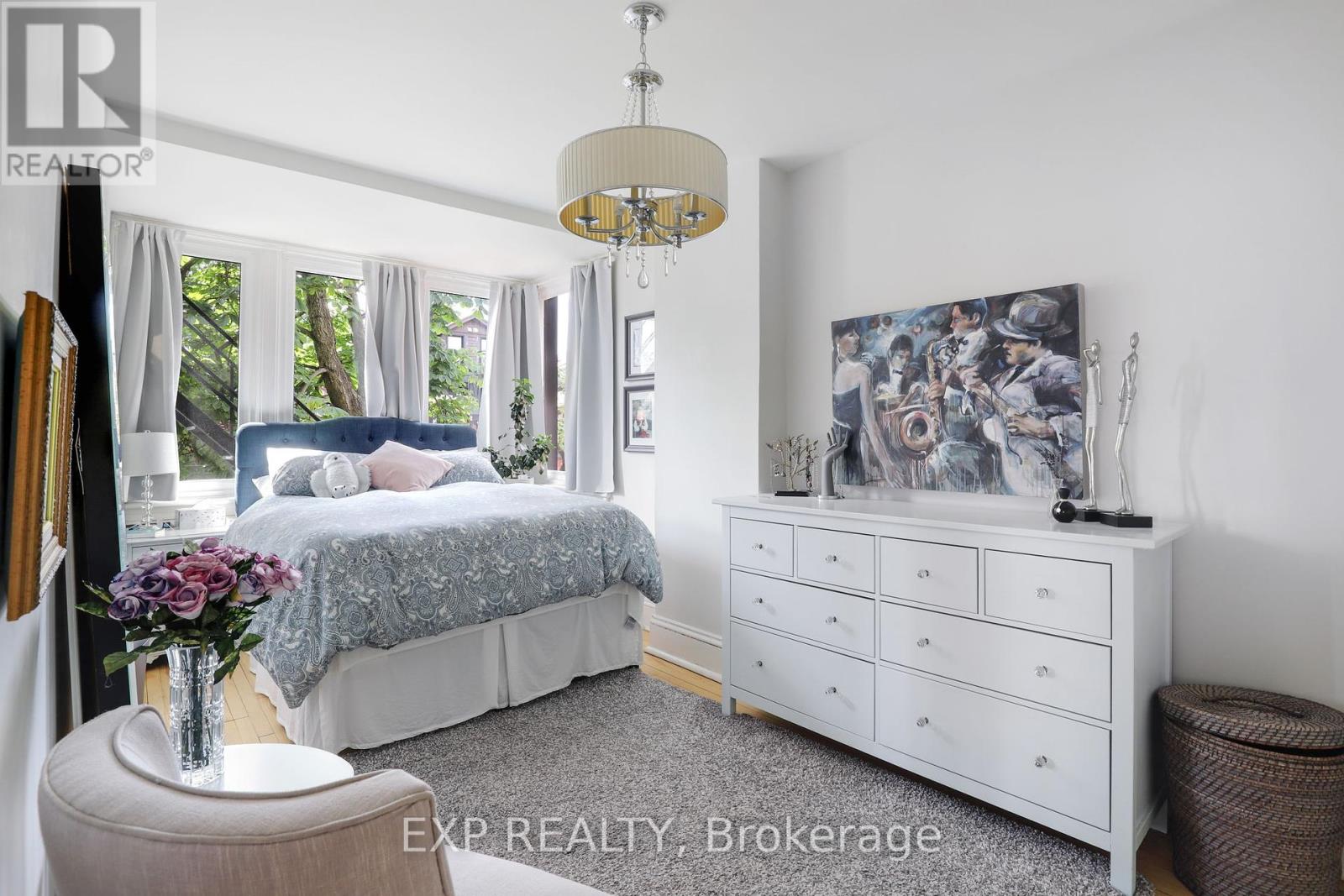 Photo 14 of 22 Delaware Avenue, Ottawa ON