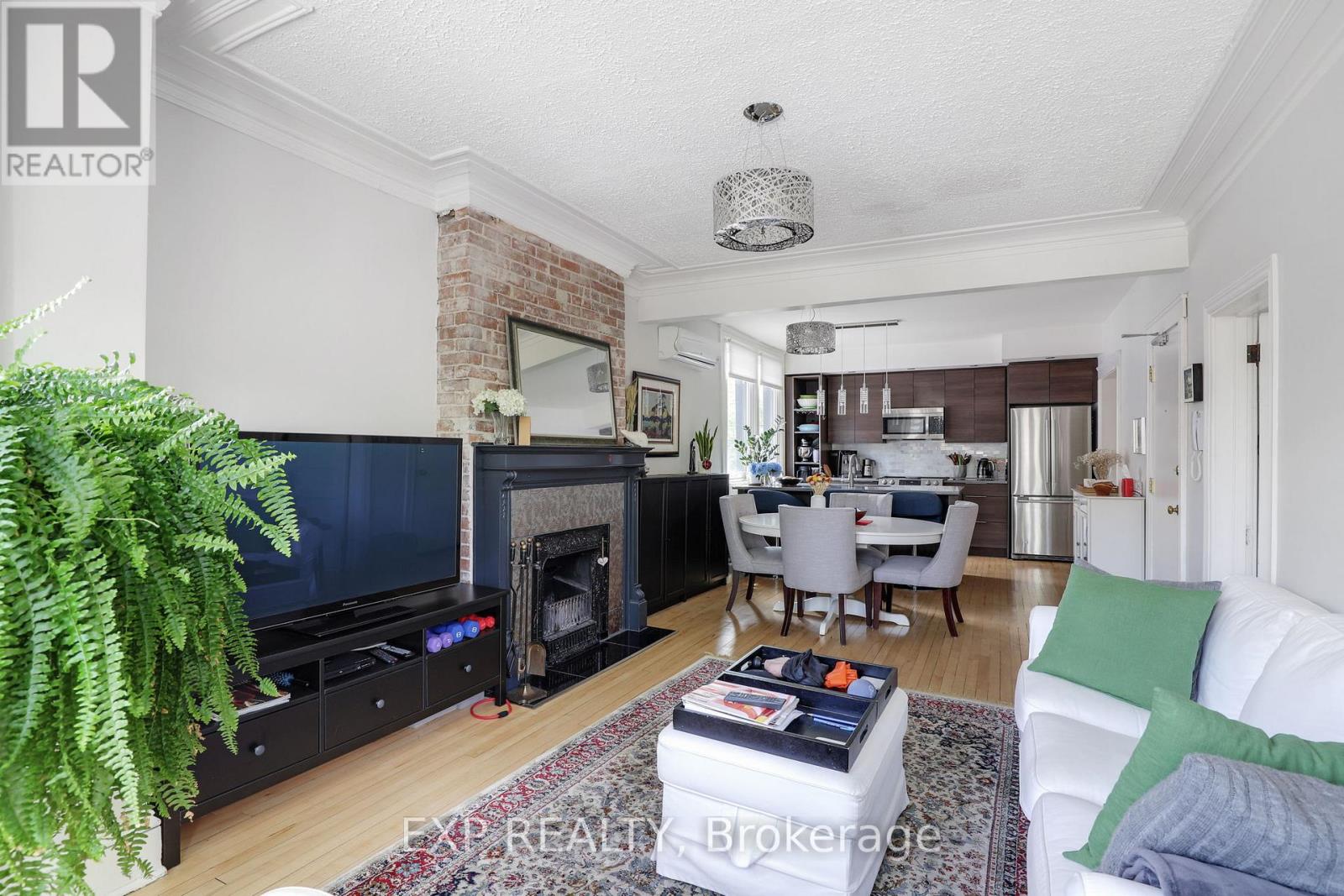 Photo 20 of 22 Delaware Avenue, Ottawa ON