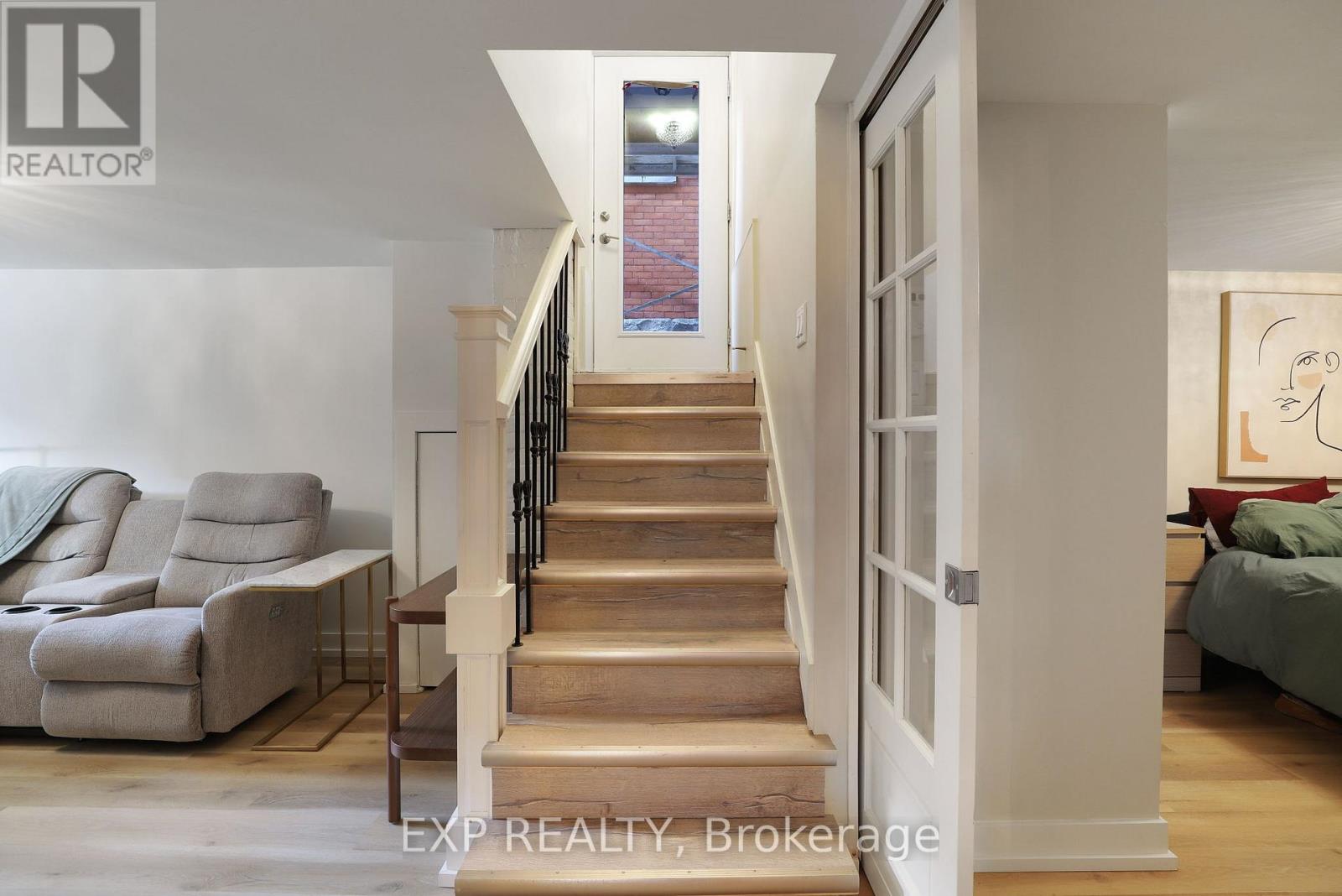 Photo 31 of 22 Delaware Avenue, Ottawa ON