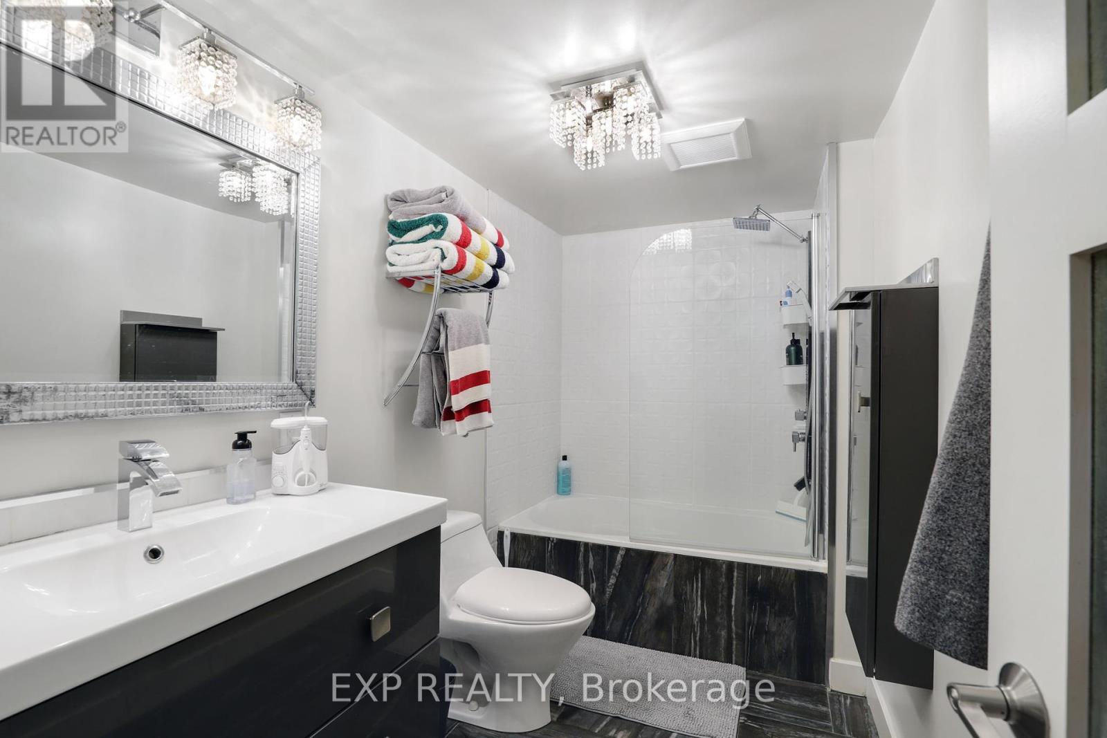 Photo 37 of 22 Delaware Avenue, Ottawa ON