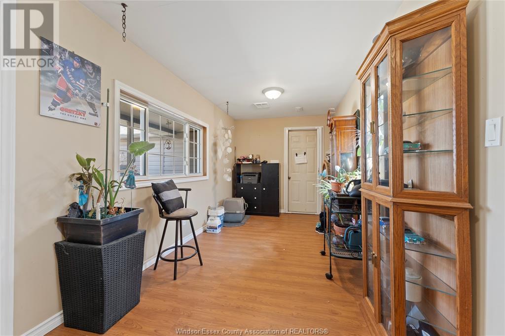 Photo 24 of 910 Jefferson Boulevard, Windsor ON