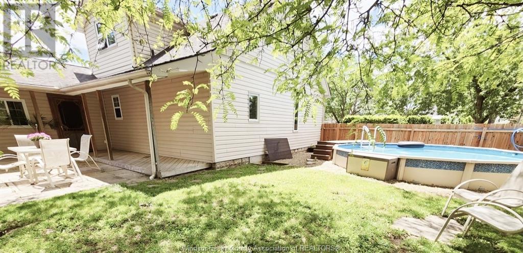Photo 3 of 910 Jefferson Boulevard, Windsor ON