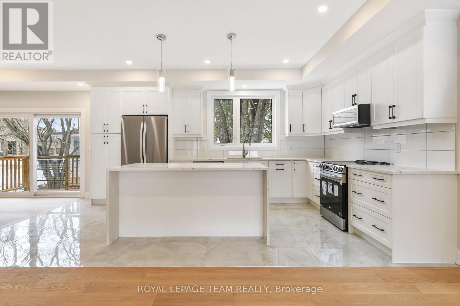 Photo 10 of 845 Melfa Crescent, Ottawa ON