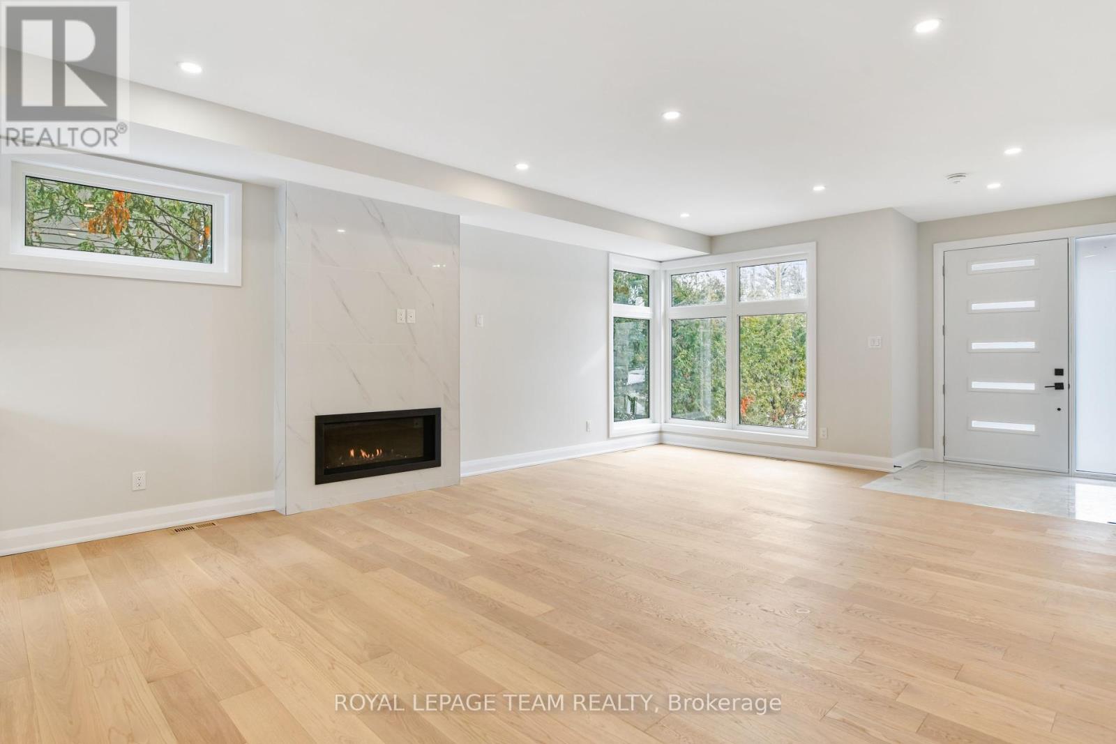 Photo 8 of 845 Melfa Crescent, Ottawa ON