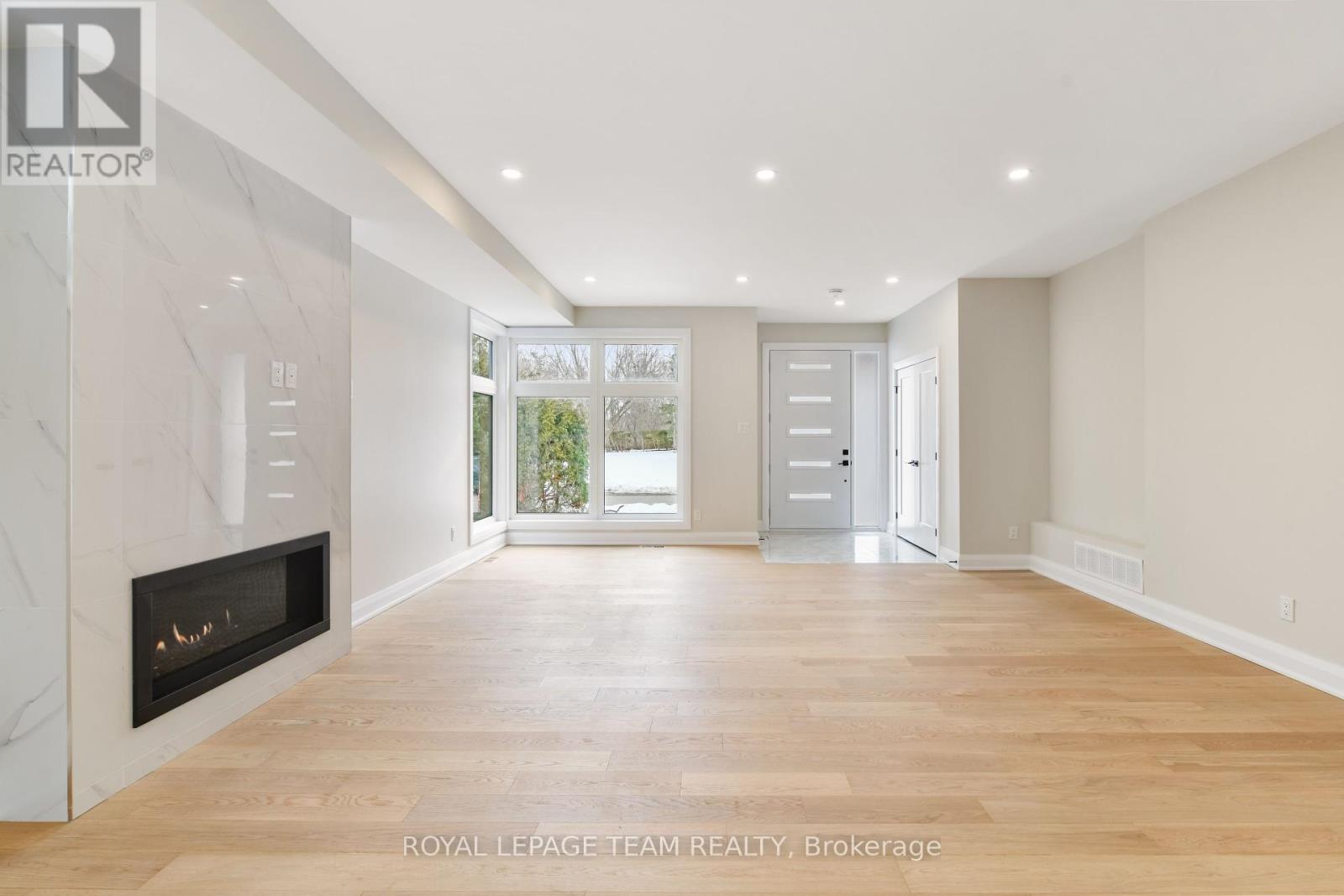 Photo 9 of 845 Melfa Crescent, Ottawa ON