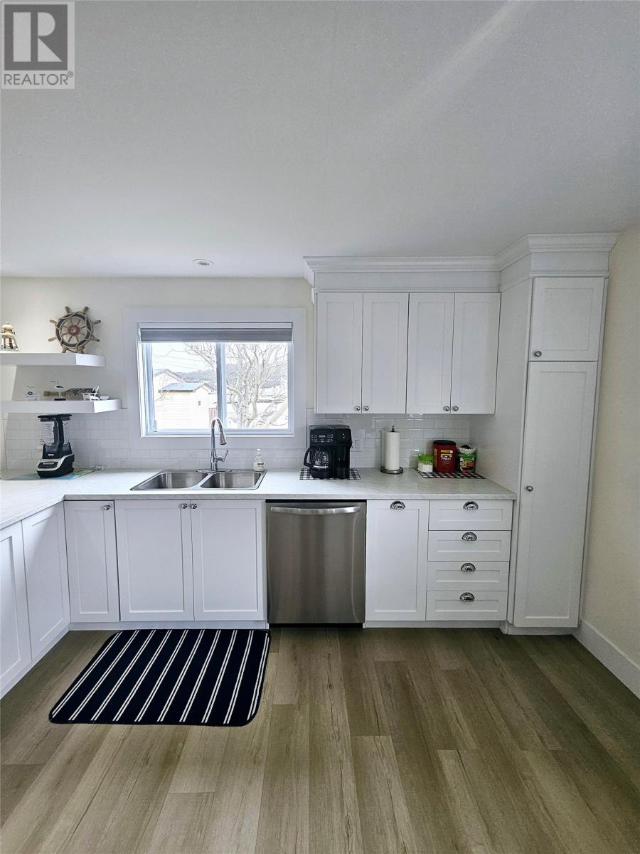 Photo 11 of 10 14 Laheys Road, Hearts Desire NL