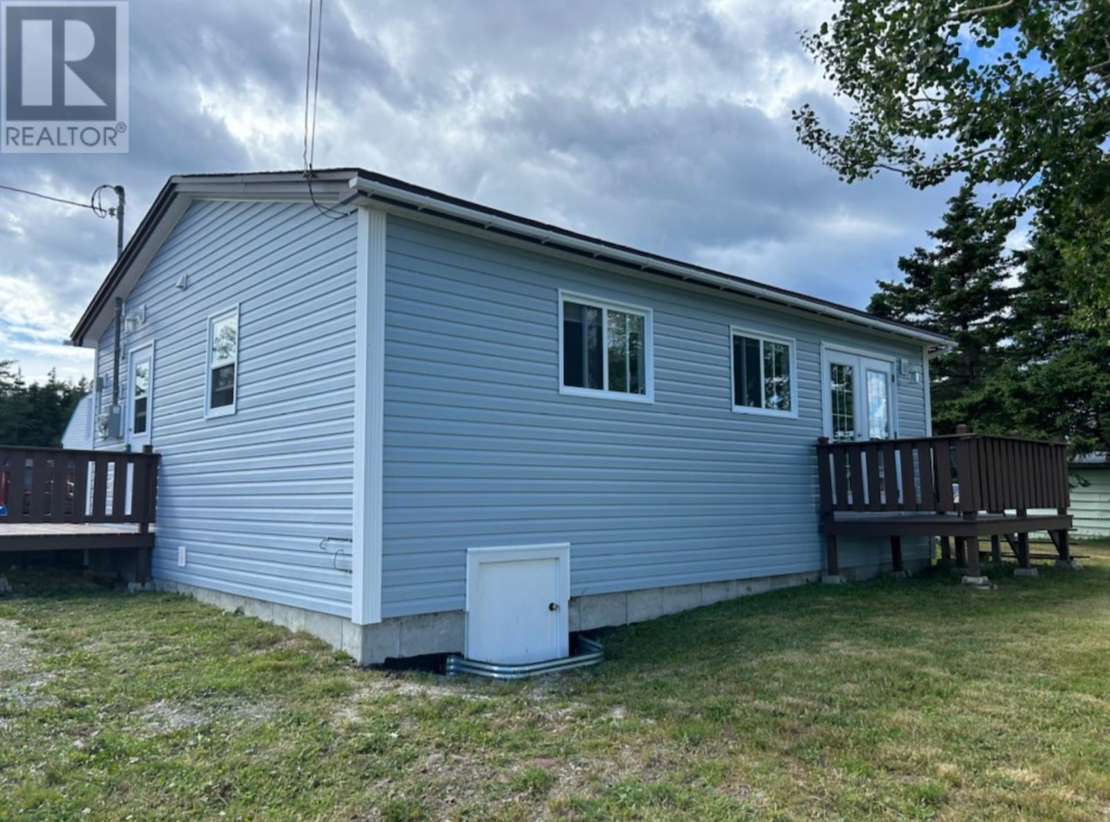 Photo 2 of 10 14 Laheys Road, Hearts Desire NL