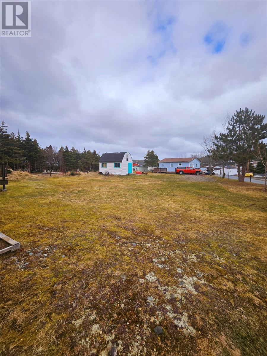 Photo 3 of 10 14 Laheys Road, Hearts Desire NL