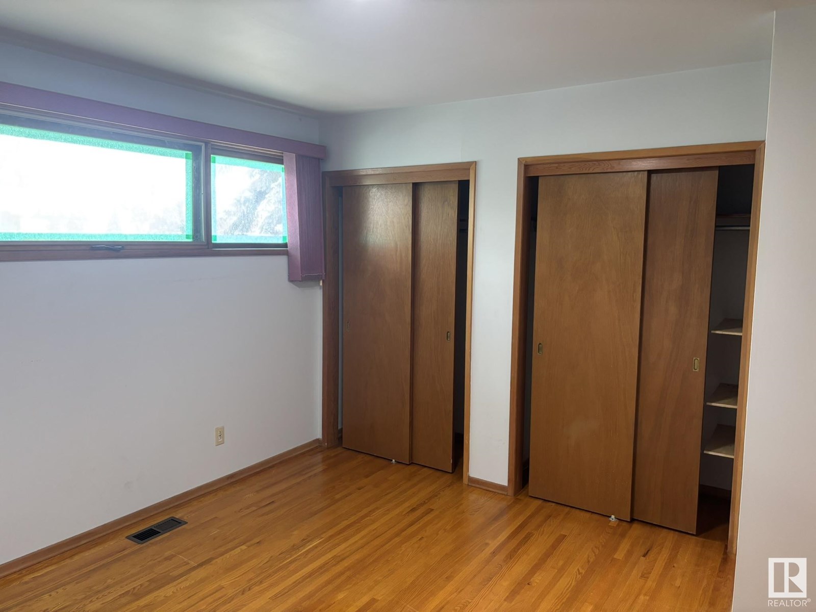 Photo 39 of 16603 95 Av Nw, Edmonton AB