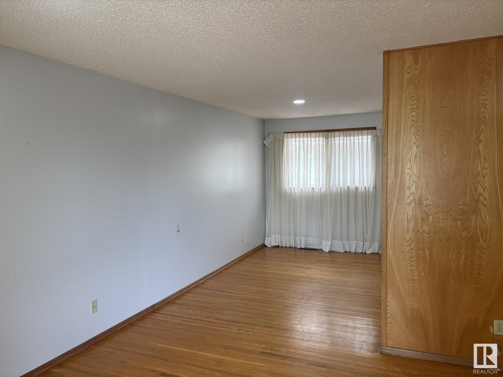 Photo 30 of 16603 95 Av Nw, Edmonton AB