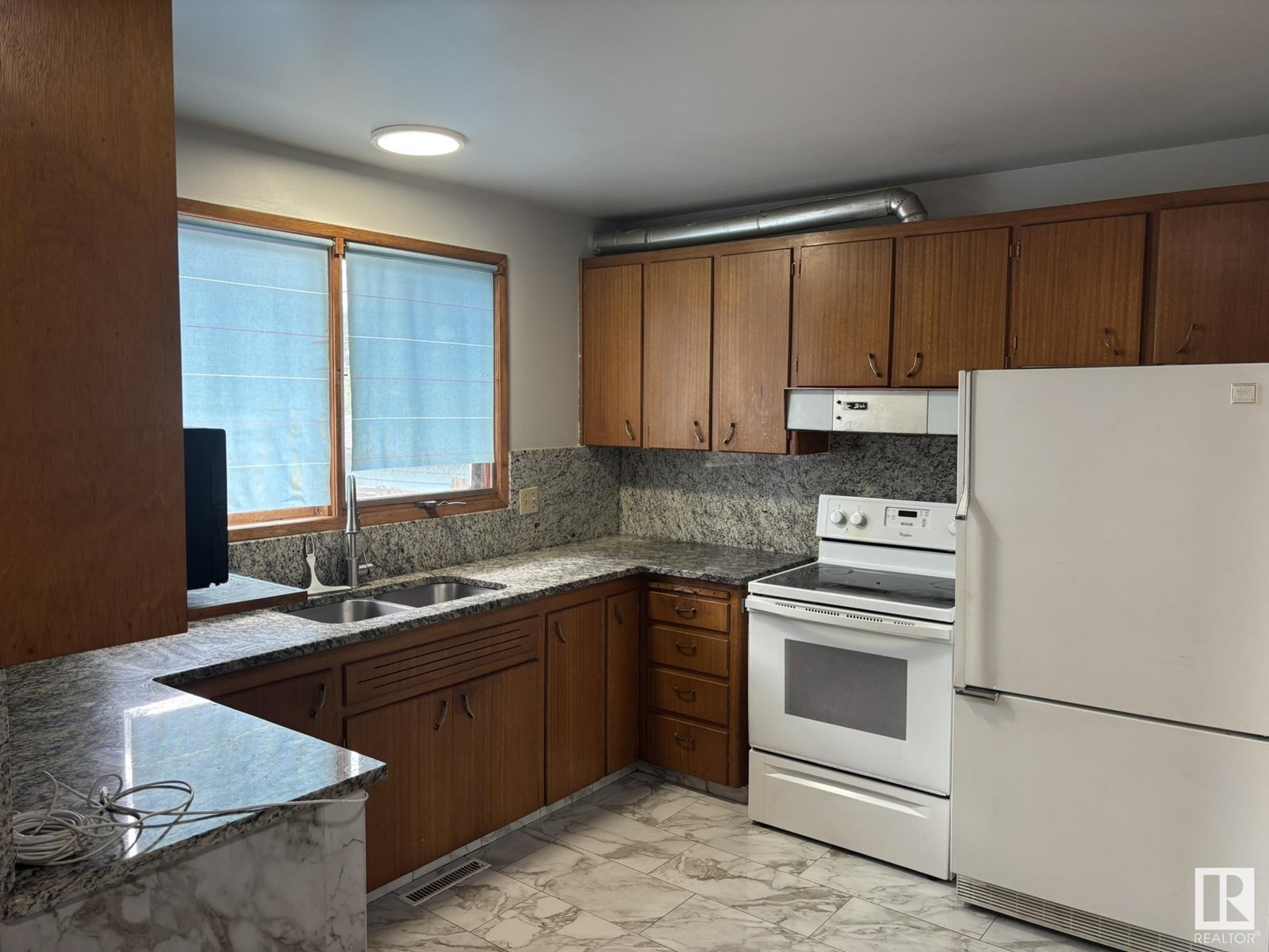 Photo 47 of 16603 95 Av Nw, Edmonton AB