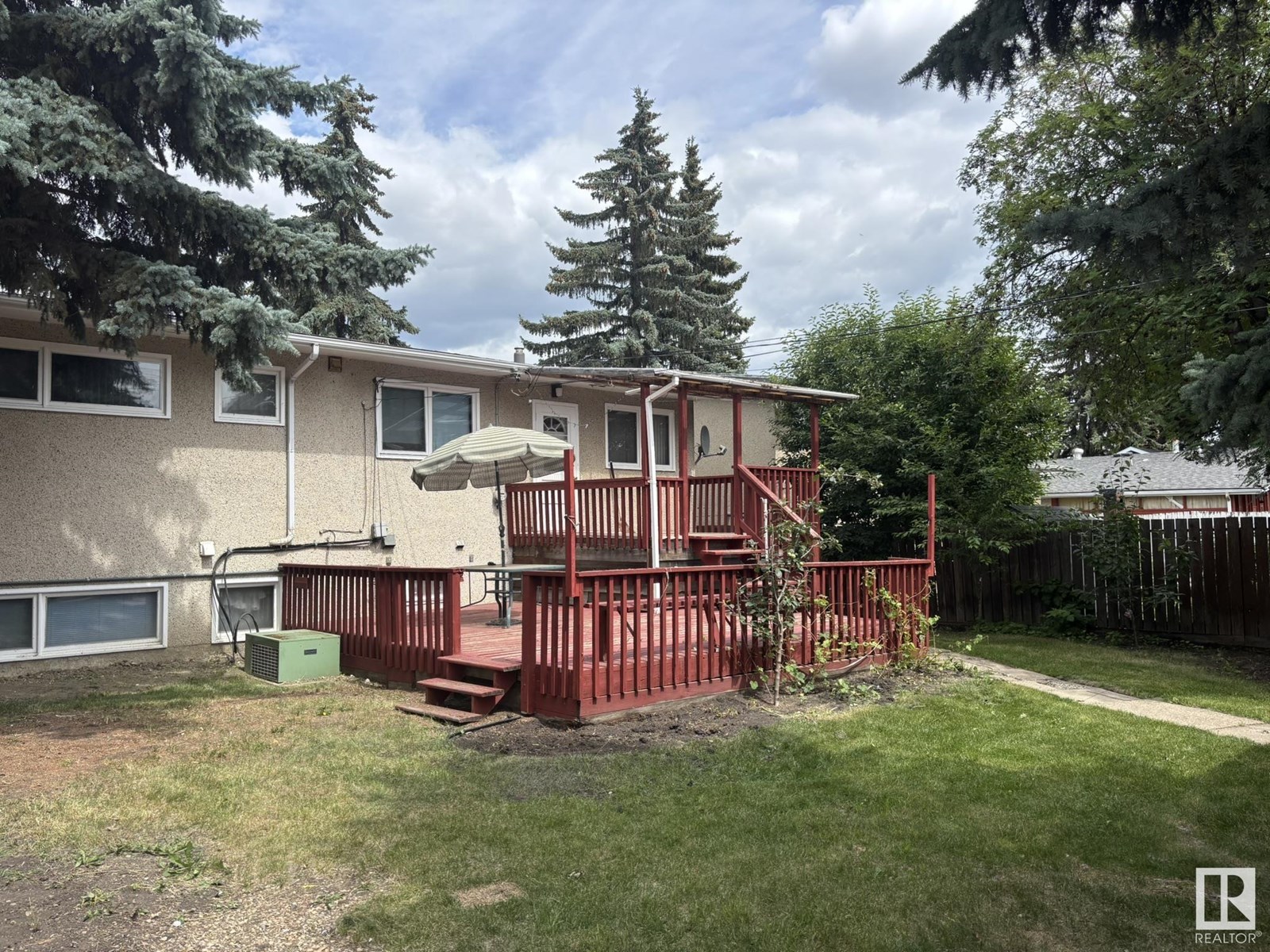 Photo 48 of 16603 95 Av Nw, Edmonton AB