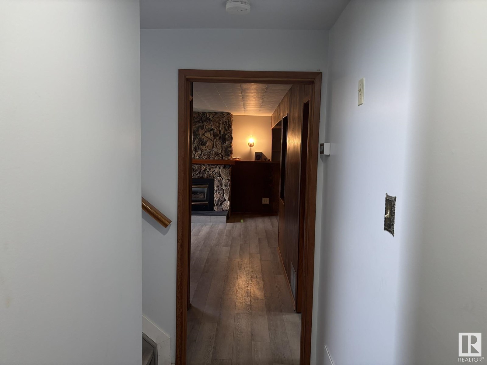 Photo 17 of 16603 95 Av Nw, Edmonton AB