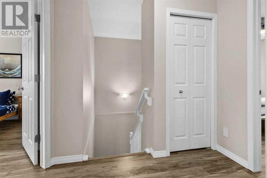 Single Family House for Sale in  Simcoe Place SW Signal Hill Calgary 