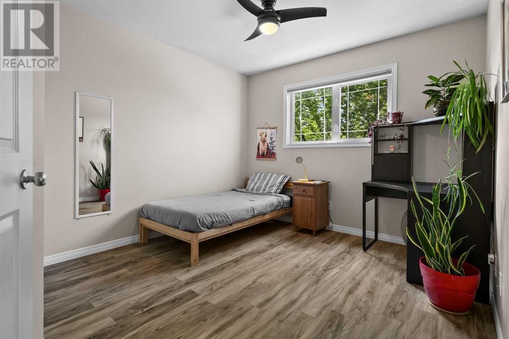 Single Family House for Sale in  Simcoe Place SW Signal Hill Calgary 