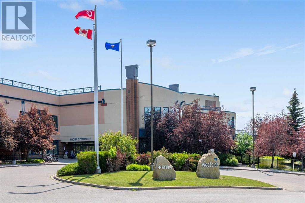 Single Family House for Sale in  Simcoe Place SW Signal Hill Calgary 