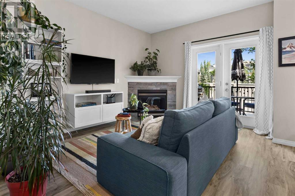 Single Family House for Sale in  Simcoe Place SW Signal Hill Calgary 