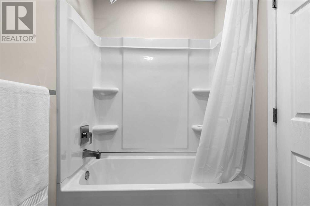 Single Family House for Sale in  Simcoe Place SW Signal Hill Calgary 