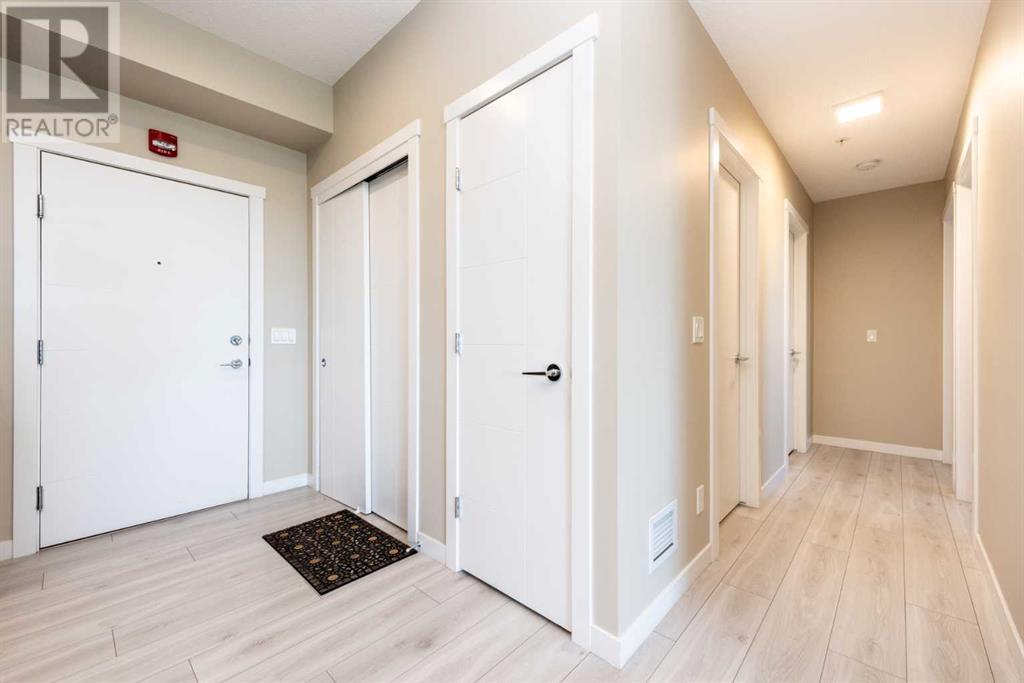 Single Family House for Sale in   Sherwood Square NW Sherwood Calgary 