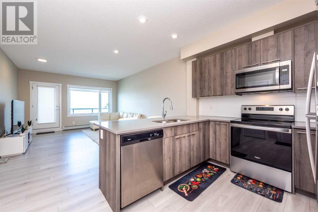 Single Family House for Sale in   Sherwood Square NW Sherwood Calgary 