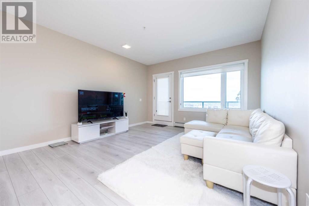 Single Family House for Sale in   Sherwood Square NW Sherwood Calgary 