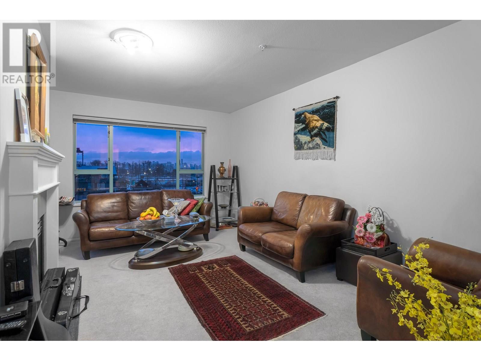 308 1085 W 17TH STREET, North Vancouver