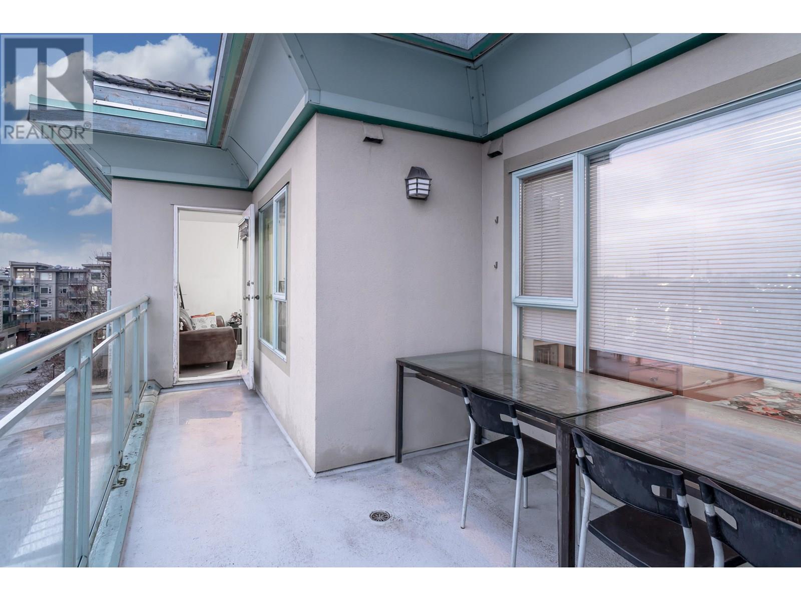 308 1085 W 17TH STREET, North Vancouver
