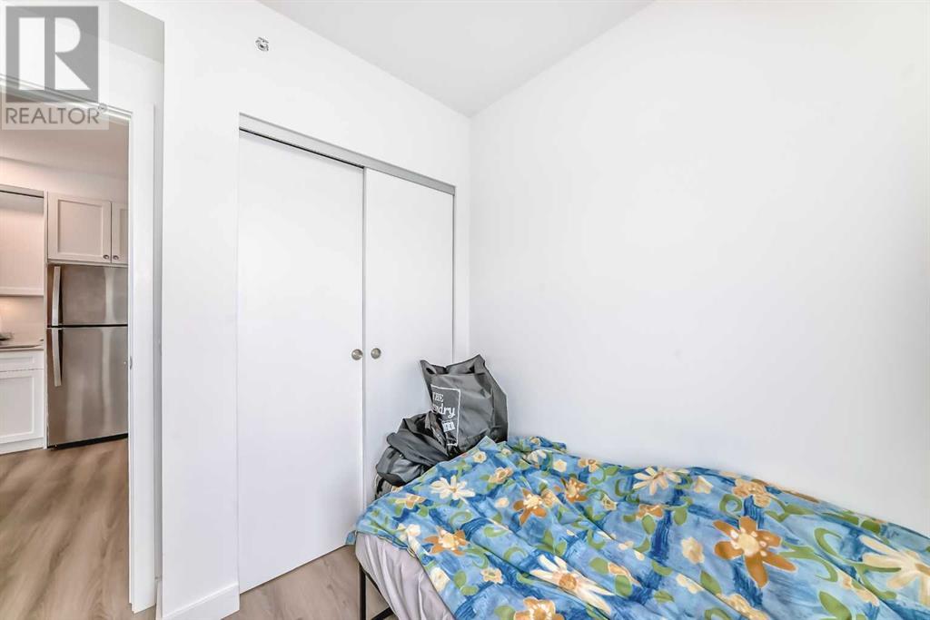 Single Family House for Sale in    Street NE Crescent Heights Calgary 