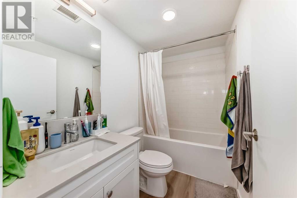 Single Family House for Sale in    Street NE Crescent Heights Calgary 