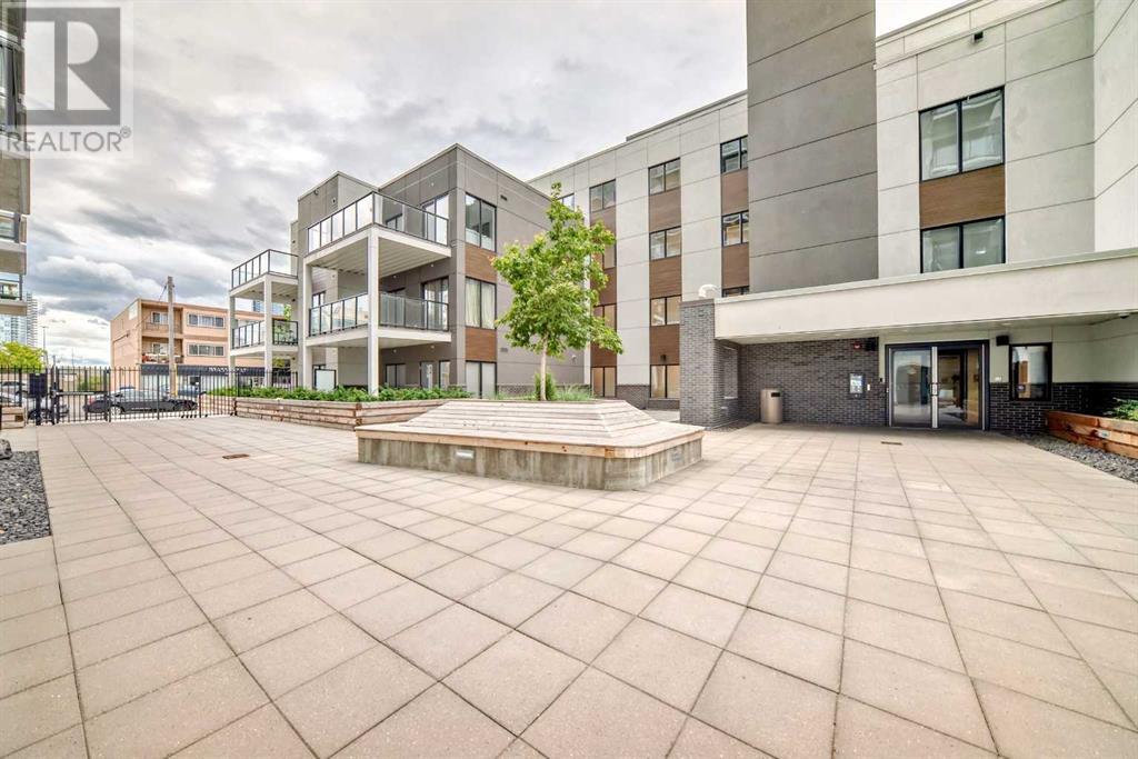 Single Family House for Sale in    Street NE Crescent Heights Calgary 