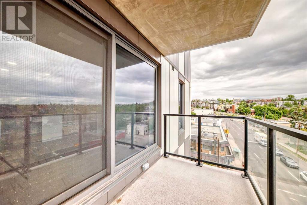 Single Family House for Sale in    Street NE Crescent Heights Calgary 