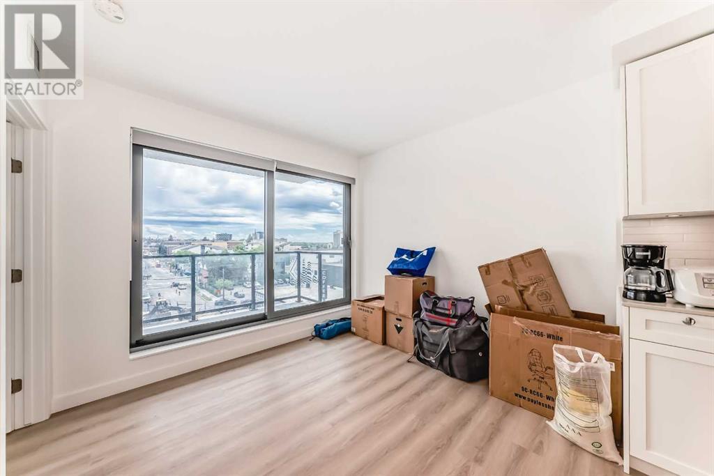 Single Family House for Sale in    Street NE Crescent Heights Calgary 