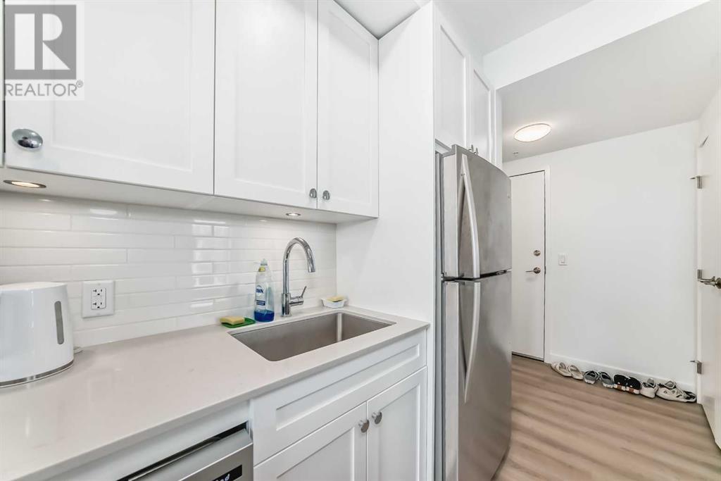 Single Family House for Sale in    Street NE Crescent Heights Calgary 