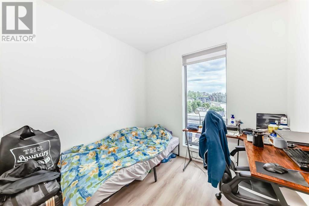 Single Family House for Sale in    Street NE Crescent Heights Calgary 
