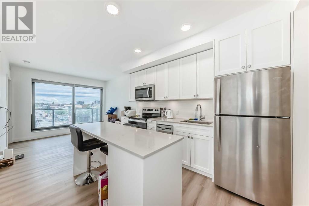 Single Family House for Sale in    Street NE Crescent Heights Calgary 